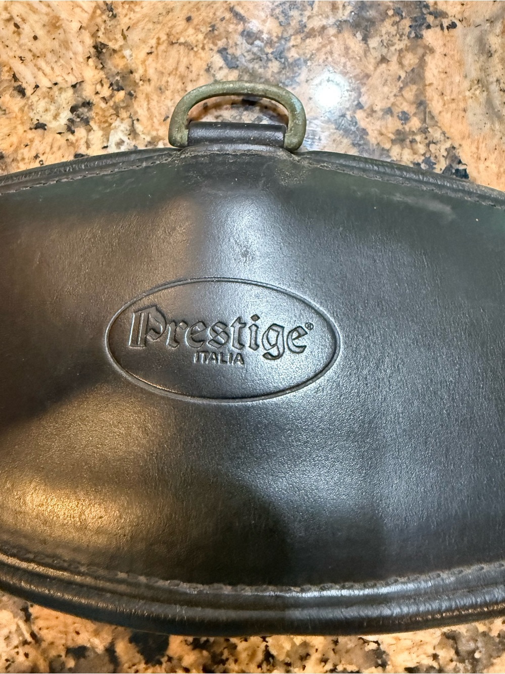 Equestrian TACK : English Prestige ( stamped ) padded black leather GIRTH